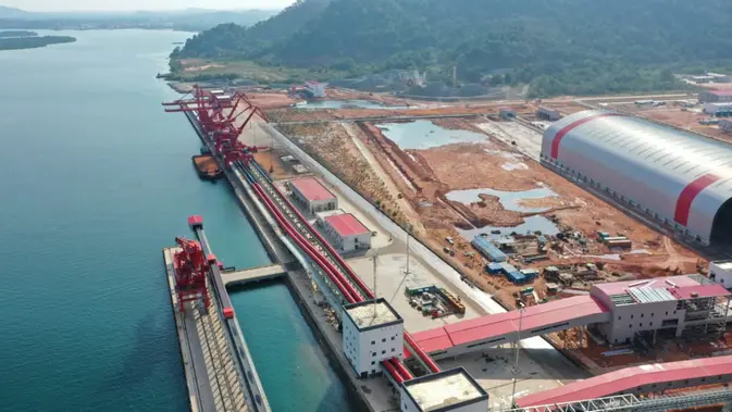 Pembangunan Refinery Alumina berkapasitas 1 juta ton per tahun di Kawasan Ekonomi Khusus (KEK) Galang Batang telah rampung.