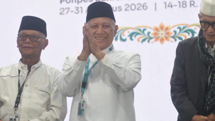 MUKTAMAR ke-35 NU - KH Abdul Hakim Mahfudz atau Gus Kikin (TENGAH) pengasuh ponpes Tebuireng Jombang terpilh sebagai Ketua Umum PBNU periode 2026-2031 pada Senin (31/8/2026).