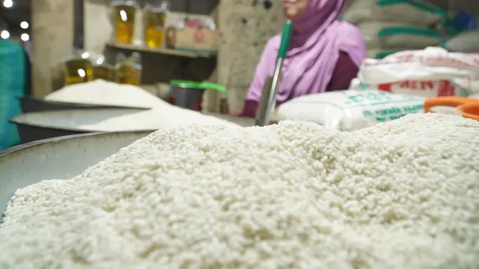 Amran Sulaiman Minta Pejabat Bapanas Pelototi Harga Beras, Siap 'Segel' Toko Nakal Jual di Atas HET