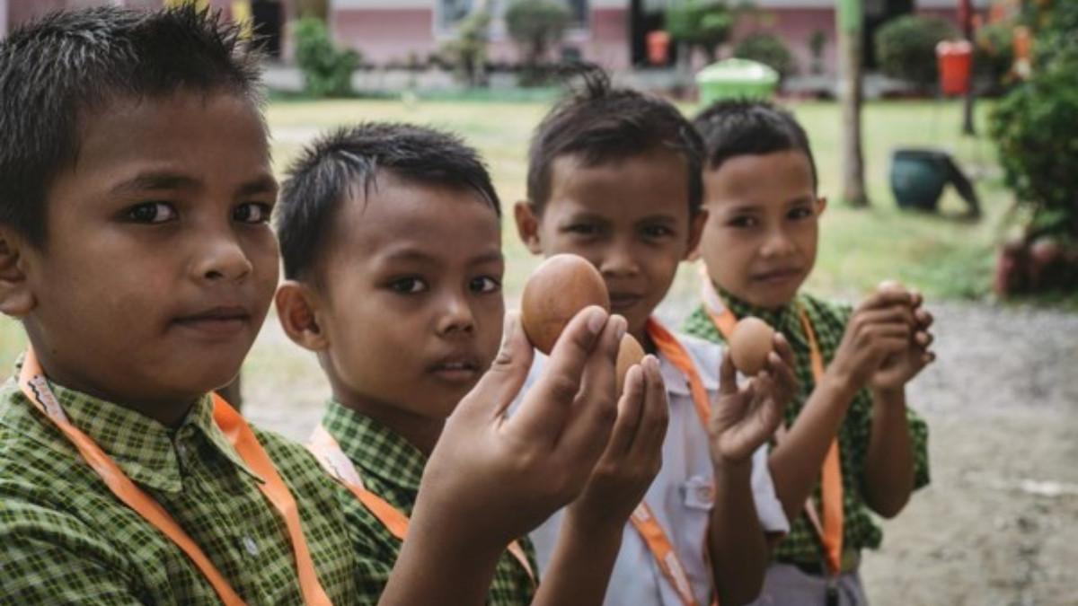 PROGRAM ONE DAY ONE EGG - Potret siswa penerima manfaat program dari One Day One Egg (Satu Hari Satu Telur) dari JAPFA.