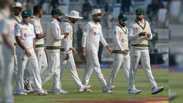 There have been some changes in the team also. Injured Imam-ul-Haq may be sent home, while Mohammad Rizwan is also being considered to be dropped from the Test team. There is a possibility of including Sam Ayub and Arafat Minhas in the team.