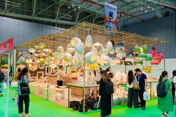 VIFA ASEAN 2025 featured a wide range of furniture and handicraft exhibitors. Photo courtesy of Lien Minh Corp