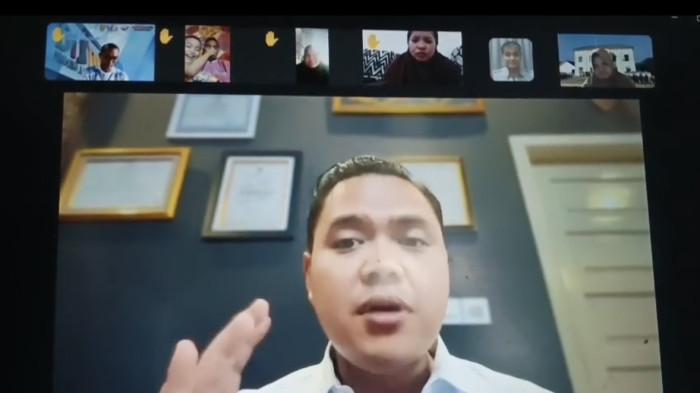VIRAL - Kepala Dinas Pendidikan Kalteng, Muhammad Reza Prabowo, dalam rapat daring bersama jajaran Dinas Pendidikan dan pihak sekolah saat membahas penyesuaian kegiatan belajar mengajar.