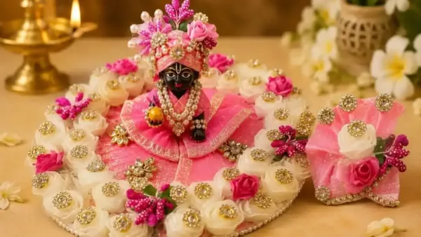 Unique costume design for Laddu Gopal on Janmashtami: Know how to decorate