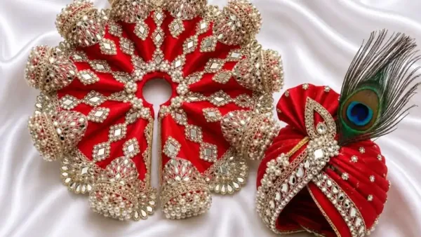 Unique costume design for Laddu Gopal on Janmashtami: Know how to decorate