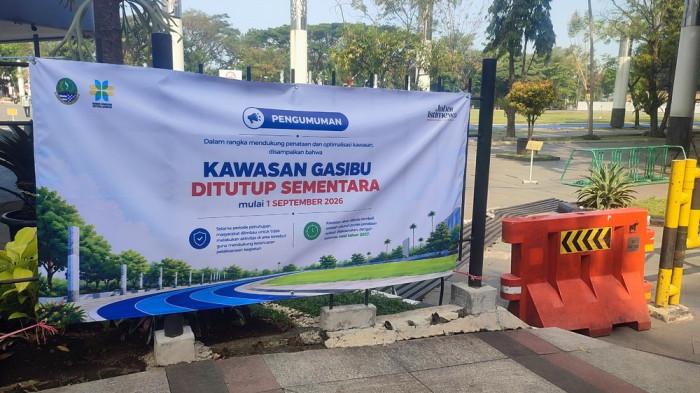 DIRENOVASI - Pengumuman penutupan Kawasan Gasibu, Kota Bandung, mulai Selasa (1/9/2026) hingga awal 2027.