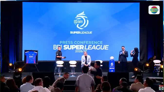 Ketua PSSI, Erick Thohir, dan pelatih Persija Jakarta, Shin Tae-yong. (Bola.com/Tangkapan layar YouTube Indosiar).