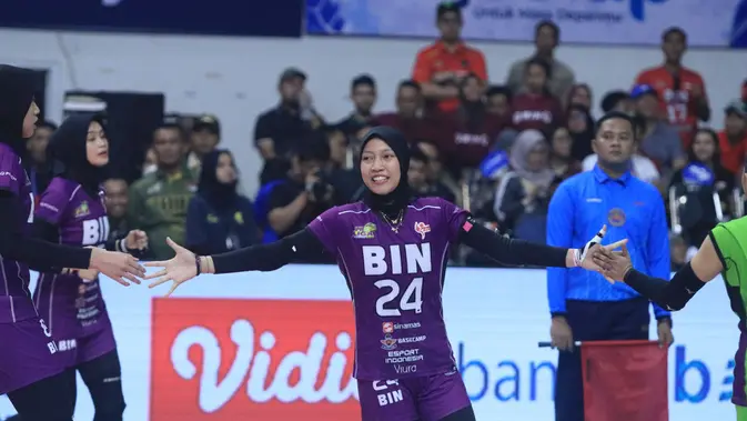 Selebrasi pemain Jakarta BIN, Arneta Putri setelah mencetak angka saat menghadapi Jakarta Pertamina Enduro pada laga seri kedua putaran kedua PLN Mobile Proliga 2024 di GOR Si Jalak Harupat, Kabupaten Bandung, Sabtu (8/6/2024). Jakarta BIN menang 3-0 (25-22, 26-24, 27-25). (Dok. PBVSI)