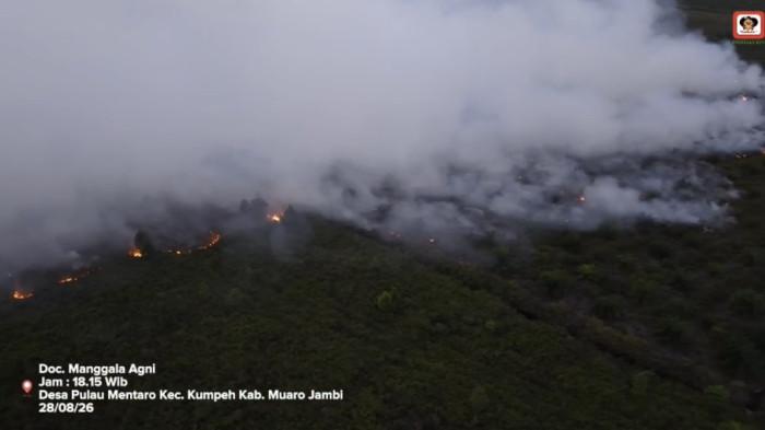 KARHUTLA-Dokumentasi Manggala Agni Kemenhut foto udara kebakaran hutan dan lahan ( Karhutla ) di kawasan gambut . Persatuan Pemuda Melayu Provinsi Jambi melaporkan dugaan pembakaran, penguasaan lahan, dan penghalangan akses koperasi masyarakat kepada Polda Jambi pada 2 September 2026