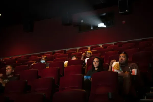 Kisah Popcorn Jadi Camilan Wajib Bioskop