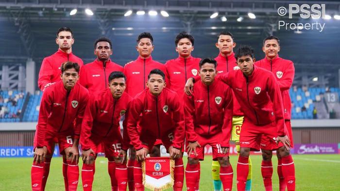 Simak daftar pemain Timnas Indonesia U-20 dan jadwal lengkap Kualifikasi Piala Asia U-20 2027. Skuad Garuda Muda siap berjuang!