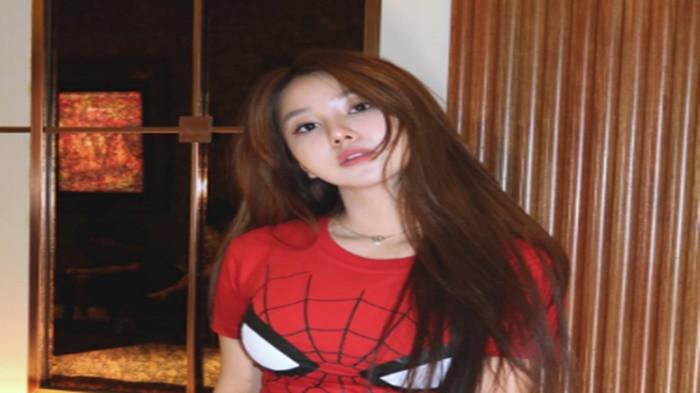 RUGI RP1,3 M -- Potret Vilmei yang ia bagikan di laman instagram pribadinya. Karyawan host live Vilmei berinisial Z nekat menggelapkan dana perusahaan sebesar Rp1,3 miliar dengan memanfaatkan akses ponsel operasional. Modus ini dilakukan dengan mengubah saldo TikTok bisnis menjadi koin, lalu dikirimkan sebagai gift ke akun-akun fiktif.