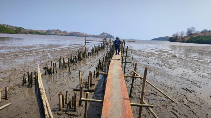 RUANG LAUT -- Dinas Kelautan dan Perikanan (DKP) Provinsi Gorontalo melakukan survei alokasi pemanfaatan ruang laut untuk mendukung pembangunan Kampung Nelayan Merah Putih (KNMP) di Kabupaten Gorontalo Utara, Jumat (4/9/2026). (Sumber Foto: Humas Pemprov Gorontalo)