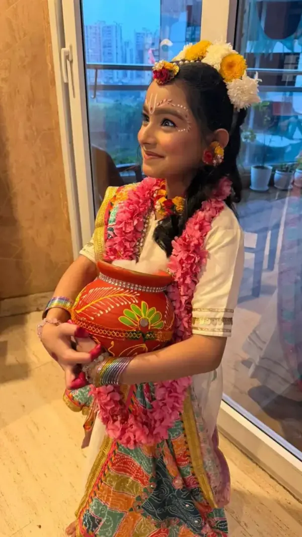 Anaya Vashishtha spread the color of devotion on Janmashtami, know how the festival was celebrated