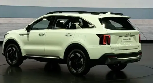 kia-sorento-rear kia-sorento-rear