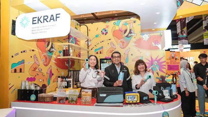 Menteri Ekonomi Kreatif/Kepala Badan Ekonomi Kreatif (Ekraf) Teuku Riefky Harsya dalam peluncuran Nusantara Rising: Indonesia Collective Soft Power Movement dalam rangkaian IdeaFest 2026. (Dok Ekraf)
