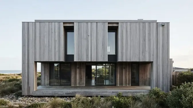 Fasad Kayu Vertikal Bergaya Rumah Pesisir (Coastal Retreat Cladding). Foto: AI Generated