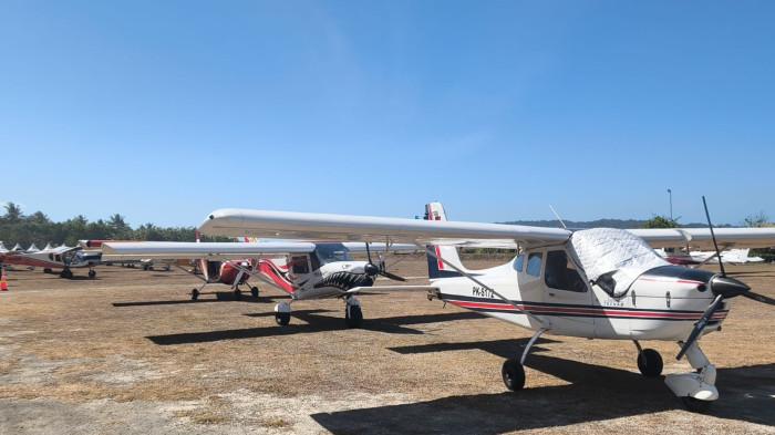 PANGANDARAN AIR SHOW - Suasana Sabtu (5/9/2026) pagi ini, ratusan warga berdatangan ke bandara Susi International Beach Strip Pamugaran Pangandaran, Jawa Barat.