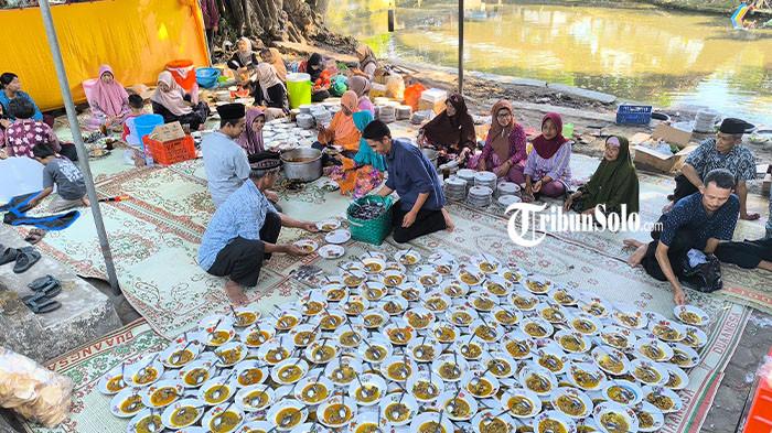 SYUKURAN - Tradisi syukuran Sendang Tirto Sinongko kembali digelar warga Pokak, Ceper, Klaten