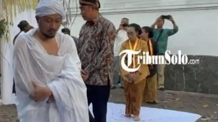 NAIK TAHTA -  Pakubuwono XIV Hangabehi yang akan menjalani upacara kenaikan tahta Keraton Solo hari ini, Sabtu (5/9/2026).