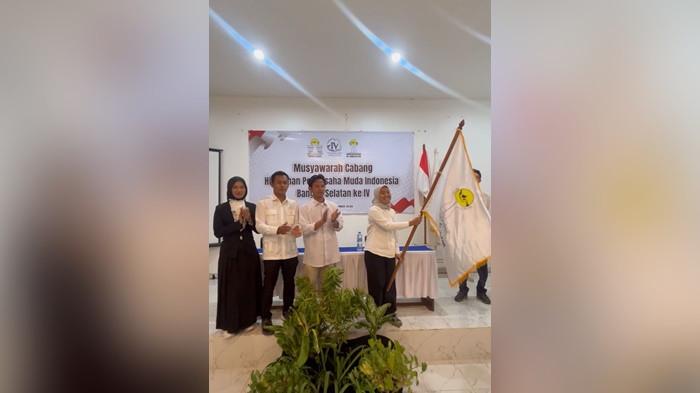 Penetapan dan pengukuhan Istiya Marwinda atau yang akrab disapa Wiwin sebagai Ketua Umum BPC HIPMI Bangka Selatan periode 2026–2029. Wiwin dipercaya memimpin organisasi setelah seluruh rangkaian agenda musyawarah berlangsung. Kepengurusan baru diharapkan mampu membawa HIPMI semakin adaptif menghadapi perkembangan dunia usaha. 