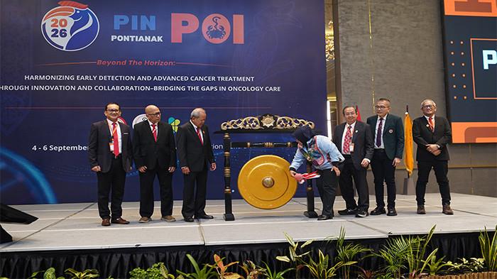 ILMIAH - Perkumpulan Onkologi Indonesia (POI) resmi menggelar ajang ilmiah tahunan bergengsi, Pertemuan Ilmiah Nasional (PIN) POI 2026 di Novotel Convention Center, Pontianak, Sabtu (5/9).