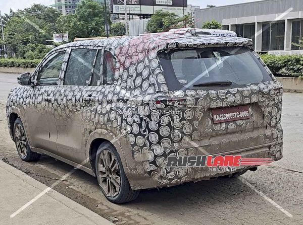2027 Toyota Innova Hycross Facelift