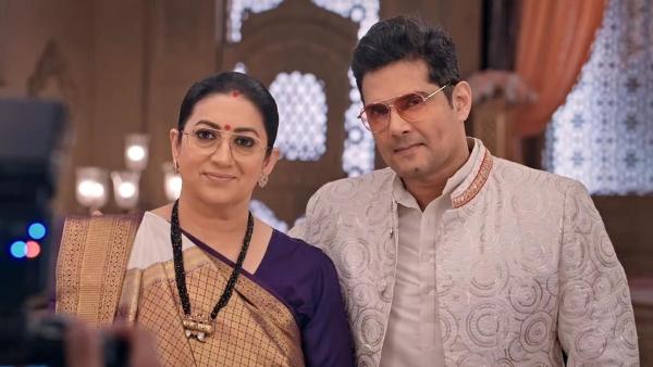 Smriti Irani as Tulsi Virani and Amar Upadhyay as Mihir Virani in Kyunki Saas Bhi Kabhi Bahu Thi 2