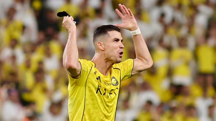 RONALDO - Ekspresi bintang Al Nassr, Cristiano Ronaldo saat menghadapi Al Hilal pada pekan ke-32 Liga Arab Saudi, Rabu (13/5/2026) dini hari WIB. Duel Al Nassr vs Al Hilal berakhir imbang 1-1.