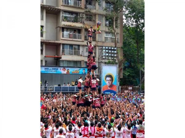 Dahi Handi 2026: Riteish Deshmukh–Genelia remove footwear before breaking matki, Govinda dances to 'Kisi Disco Mein Jaaye', Veer Pahariya greets fans