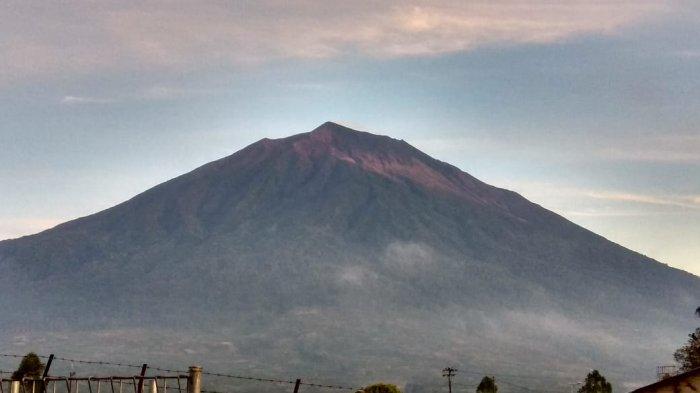 MASIH NORMAL - Erupsi Gunung Anak Krakatau tidak memengaruhi aktivitas Gunung Kerinci di Jambi yang hingga kini masih berada dalam kondisi normal.