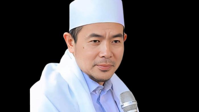 MENINGGAL DUNIA - Kabar duka datang dari dunia dakwah. Penceramah kondang KH Ahmad Fudholi dikabarkan meninggal dunia pada Senin (7/9/2026).