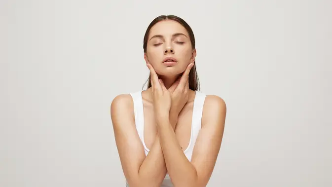 Ilustrasi moisturizer untuk kulit sensitif. Credit: unsplash.com/Marine