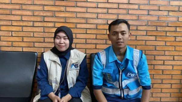 Pekerja Kebersihan Bandara Soetta