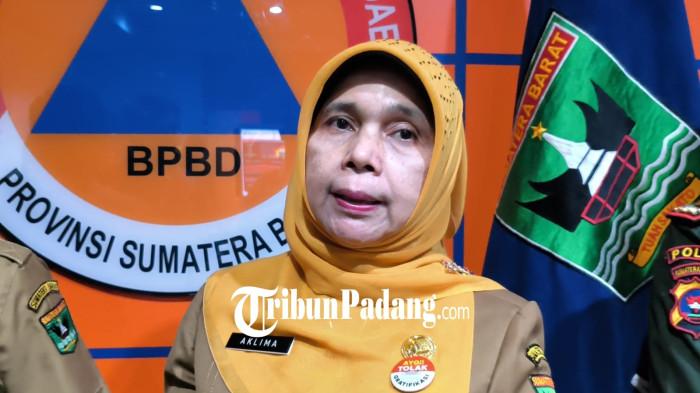 KUALITAS UDARA- Kepala Dinkes Sumbar, dr. Aklima saat menberikan keterangan kepada TribunPadang.com di kantor BPBD Sumbar, Senin (7/9/2026).