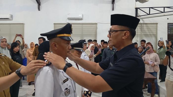 Pelantikan dipimpin Sekretaris Daerah (Sekda) Kota Kotamobagu, Sofyan Mokoginta. sd