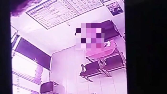 VIDEO VIRAL - Screenshot video viral hubungan terlarang antara seorang oknum kepala sekolah dasar Negeri (SDN) dan oknum guru sekolah yang berada di Kedungwuni, Kabupaten Pekalongan, Jumat (4/9/2026).