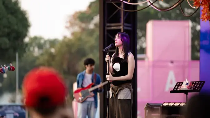 Dinda Ghania Buka Babak Baru di Agustus 2026, Rilis MV Half of Me hingga Tampil Memukau di LaLaLa Festival(dok. ist)