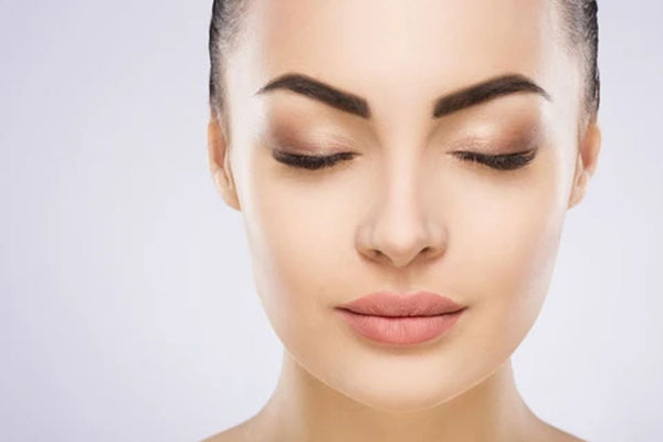 5 Natural Remedies for Fuller, Healthier-Looking Eyebrows at Home