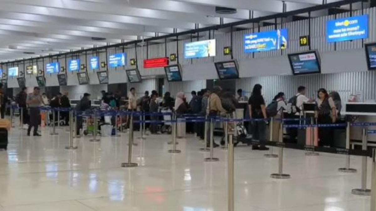 BANDARA - Bandara Soekarno-Hatta dan Husein Sastranegara kembali normal usai terdampak erupsi