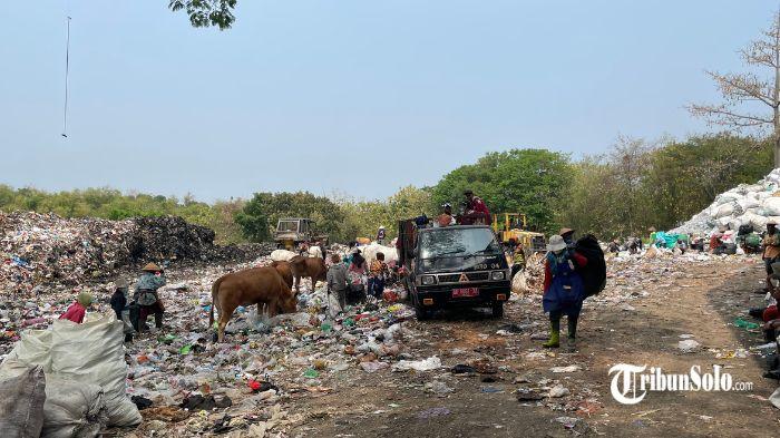 BUANG SAMPAH - Situasi kawasan TPA Putri Cempo Kota Solo, Selasa (8/9/2026). Pembatasan pembuangan sampah rumah tangga di TPA Putri Cempo Kota Solo masih dimungkinkan diperpanjang.