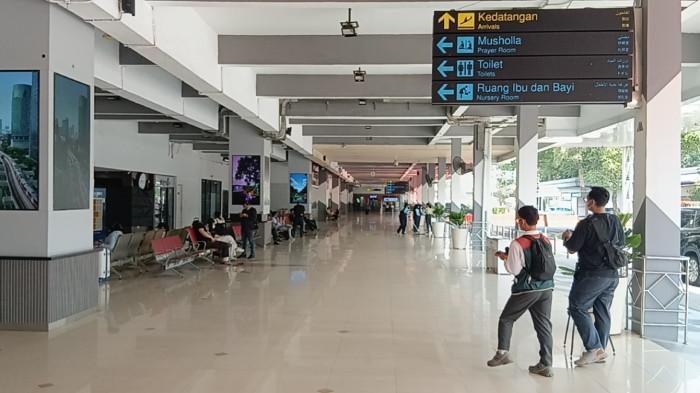 Kondisi Bandara Halim Perdanakusuma saat operasional dihentikan sementara, Senin (7/9/2026).