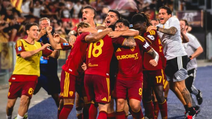 SELEBRASI - Selebrasi pemain AS Roma setelah menang atas Atalanta 2-1 di Liga Italia 2026/2027, Minggu (6/9/2026) dini hari WIB.