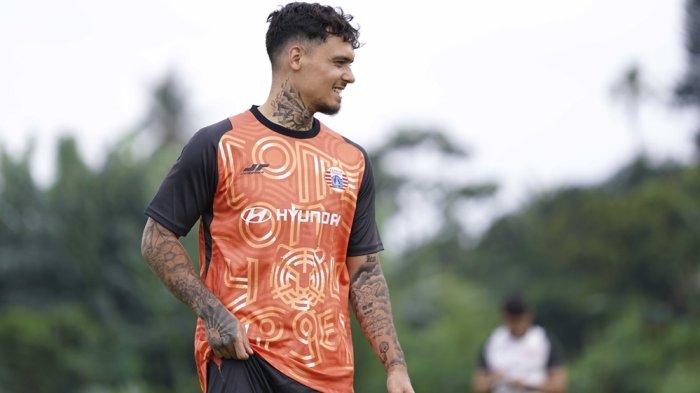 Shayne Pattynama baru didatangkan Persija Jakarta di putaran kedua Super League,  
