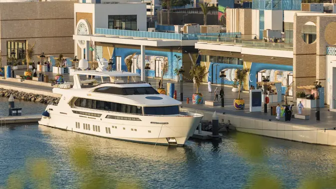 Package Visa Arab Saudi, Turis Indonesia Bisa Urus Visa Wisata Sekaligus Paket Perjalanan Ilustrasi yacht club di Jeddah, Arab Saudi. (dok. Visit Saudi)