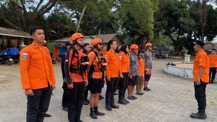 PENCARIAN JURNALIS- Tim SAR Gabungan memperluas area pencarian terhadap delapan orang di sebuah speed boat yang dilaporkan hilang kontak di Perairan Selat Sunda, Kabupaten Pandeglang, Banten pada hari kedua operasi pencarian, Rabu (9/9/2026).