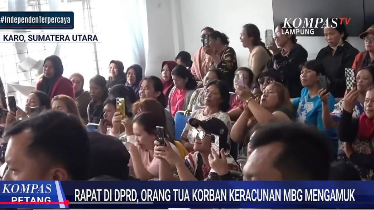 KERACUNAN MBG - Rapat dengar pendapat (RDP) terkait kasus keracunan makanan dalam program Makan Bergizi Gratis (MBG) di DPRD Kabupaten Karo, Sumatera Utara, berlangsung panas.