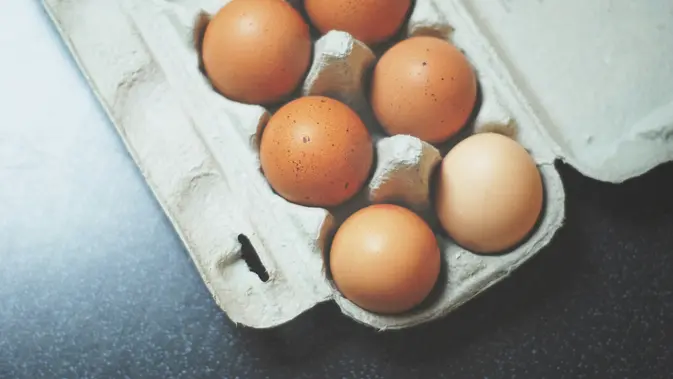 Wadah Telur Bekas Bisa Buat Apa? 9 Ide Kreatif Daur Ulangnya Ilustrasi Wadah Telur. (Foto: Nik/Unsplash)