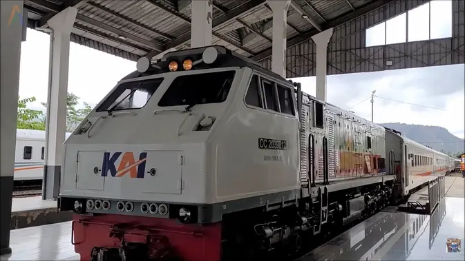KA Pandanwangi Ketapang-Jember PP (Youtube/Risang Anggara Ambulakral)