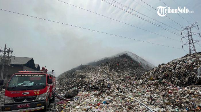 PUTRI CEMPO - Situasi di TPA Putri Cempo Solo, Rabu (9/9/2026). Kebakaran TPA Putri Cempo Solo Jawa Tengah diduga cepat menyebar karena kandungan gas metana serta tumpukan sampah yang mengandung bahan mudah terbakar.
